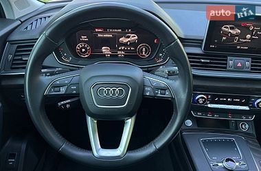 Позашляховик / Кросовер Audi Q5 2020 в Києві