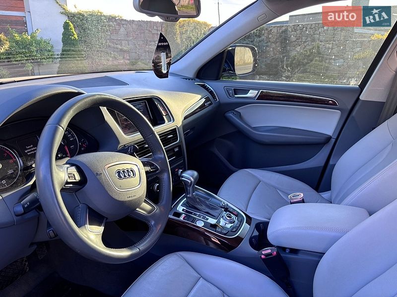Внедорожник / Кроссовер Audi Q5 2015 в Стрые