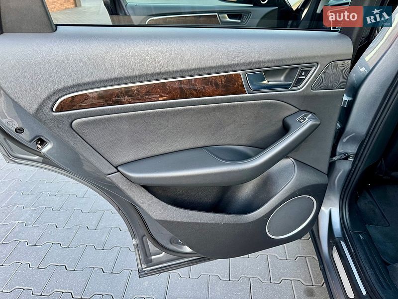Внедорожник / Кроссовер Audi Q5 2015 в Черновцах