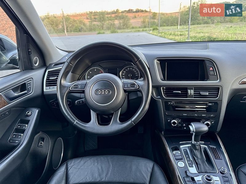 Внедорожник / Кроссовер Audi Q5 2015 в Черновцах