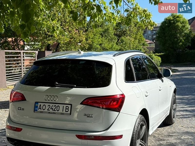 Внедорожник / Кроссовер Audi Q5 2014 в Ужгороде