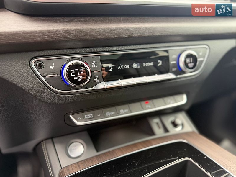 Внедорожник / Кроссовер Audi Q5 2024 в Дрогобыче