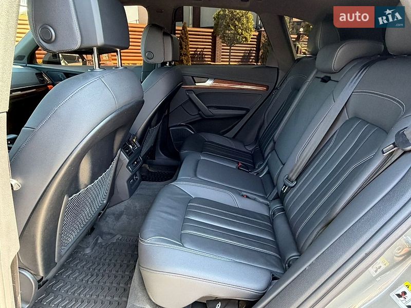 Внедорожник / Кроссовер Audi Q5 2023 в Киеве