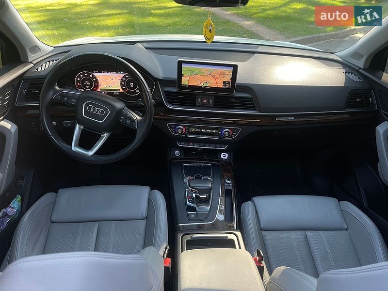 Внедорожник / Кроссовер Audi Q5 2017 в Чернигове