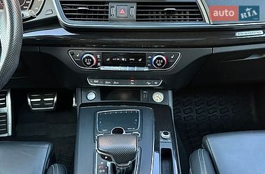 Внедорожник / Кроссовер Audi Q5 2018 в Киеве