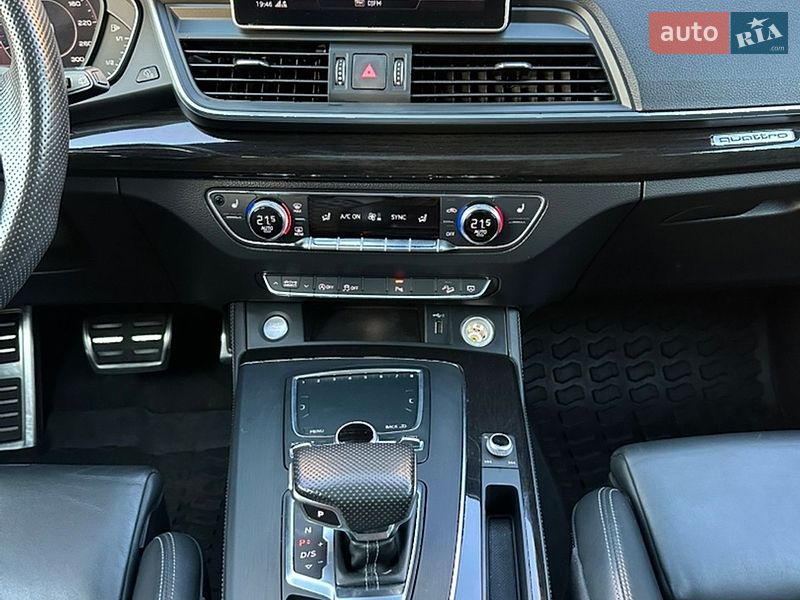 Внедорожник / Кроссовер Audi Q5 2018 в Киеве