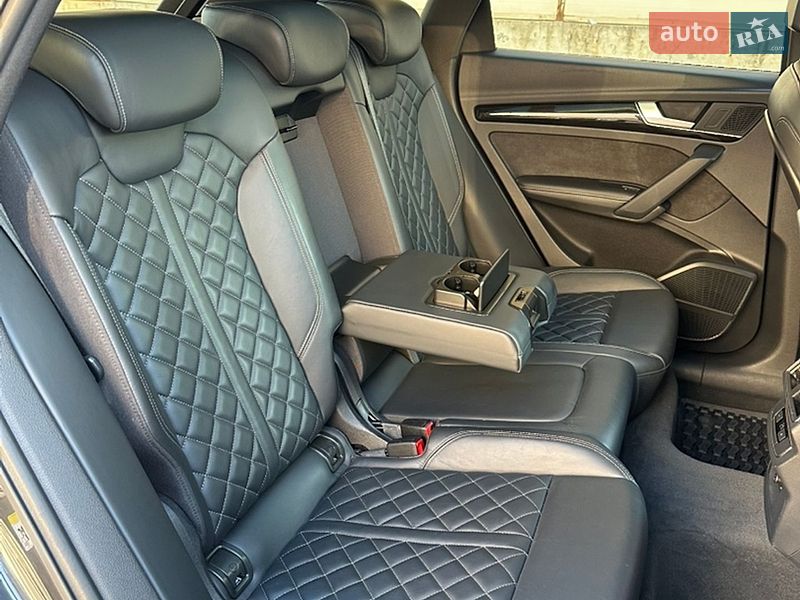 Внедорожник / Кроссовер Audi Q5 2018 в Киеве