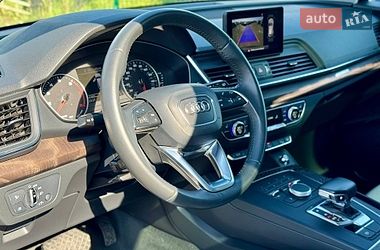 Внедорожник / Кроссовер Audi Q5 2017 в Киеве