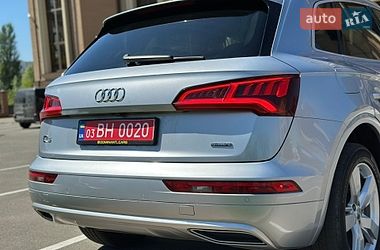 Внедорожник / Кроссовер Audi Q5 2019 в Киеве