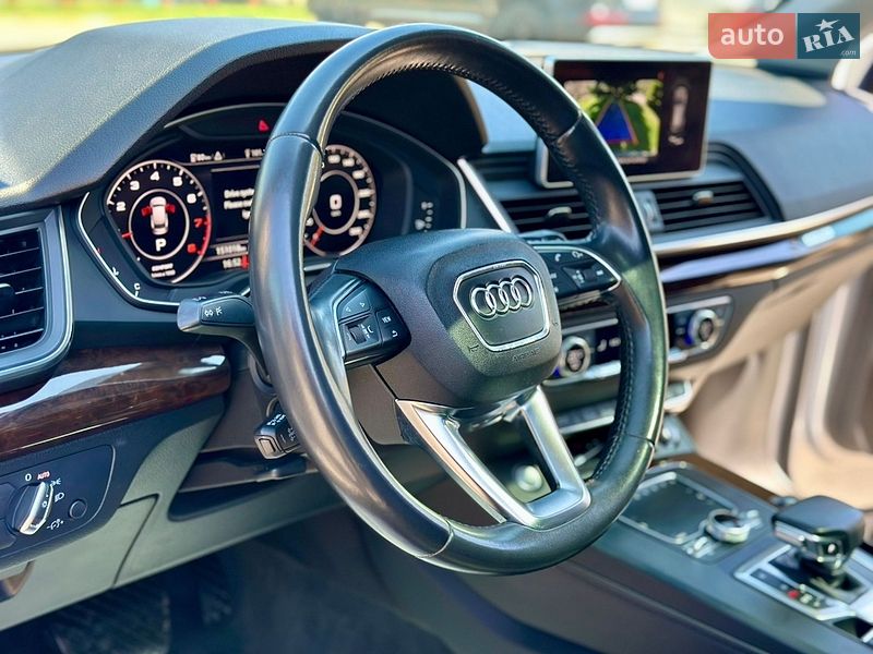 Внедорожник / Кроссовер Audi Q5 2019 в Киеве