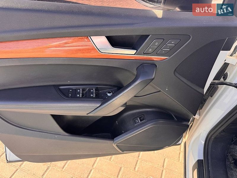 Внедорожник / Кроссовер Audi Q5 2020 в Львове