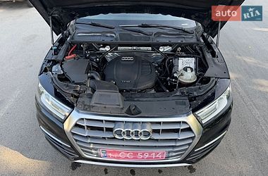 Внедорожник / Кроссовер Audi Q5 2017 в Львове