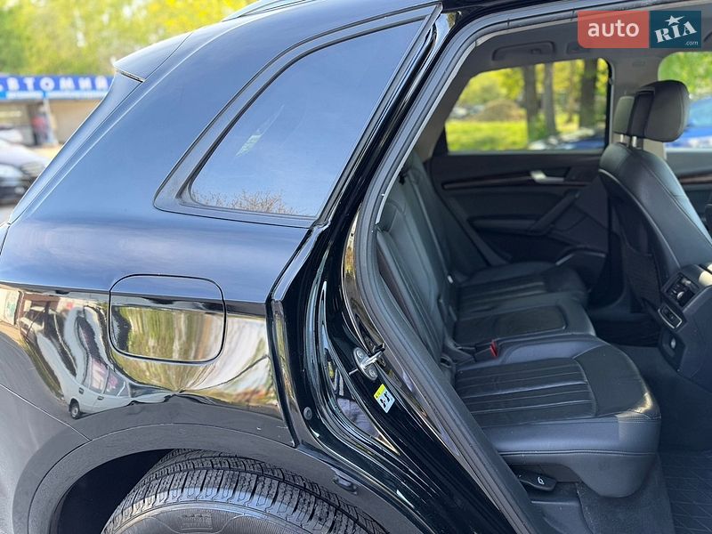 Внедорожник / Кроссовер Audi Q5 2017 в Львове