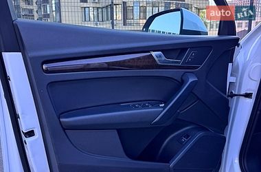 Внедорожник / Кроссовер Audi Q5 2019 в Киеве