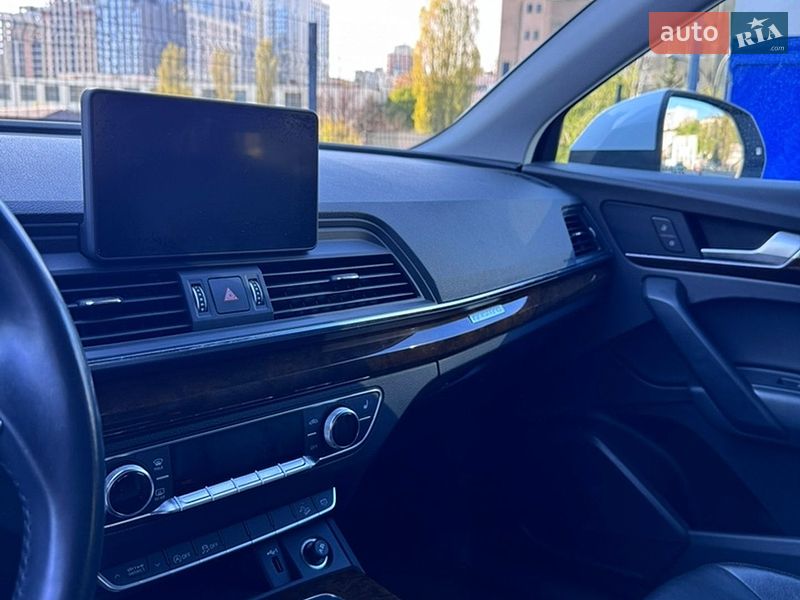 Внедорожник / Кроссовер Audi Q5 2019 в Киеве