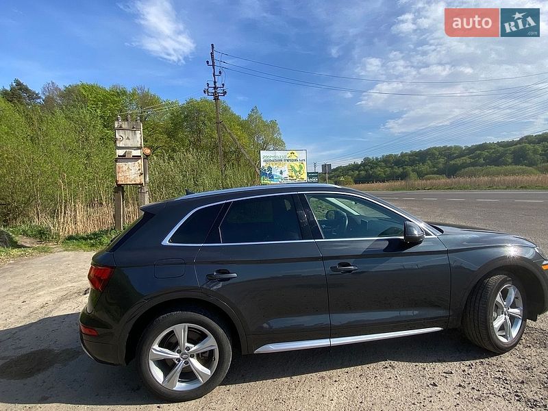 Внедорожник / Кроссовер Audi Q5 2019 в Львове