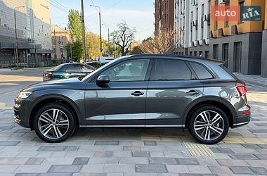 Внедорожник / Кроссовер Audi Q5 2019 в Днепре