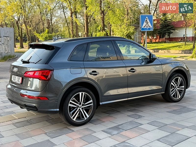 Внедорожник / Кроссовер Audi Q5 2019 в Днепре