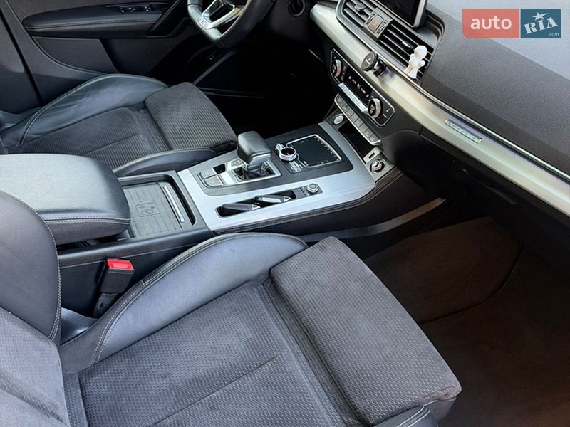 Внедорожник / Кроссовер Audi Q5 2019 в Днепре