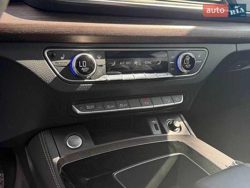 Внедорожник / Кроссовер Audi Q5 2020 в Львове