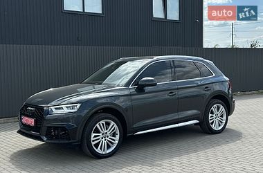 Внедорожник / Кроссовер Audi Q5 2018 в Ужгороде