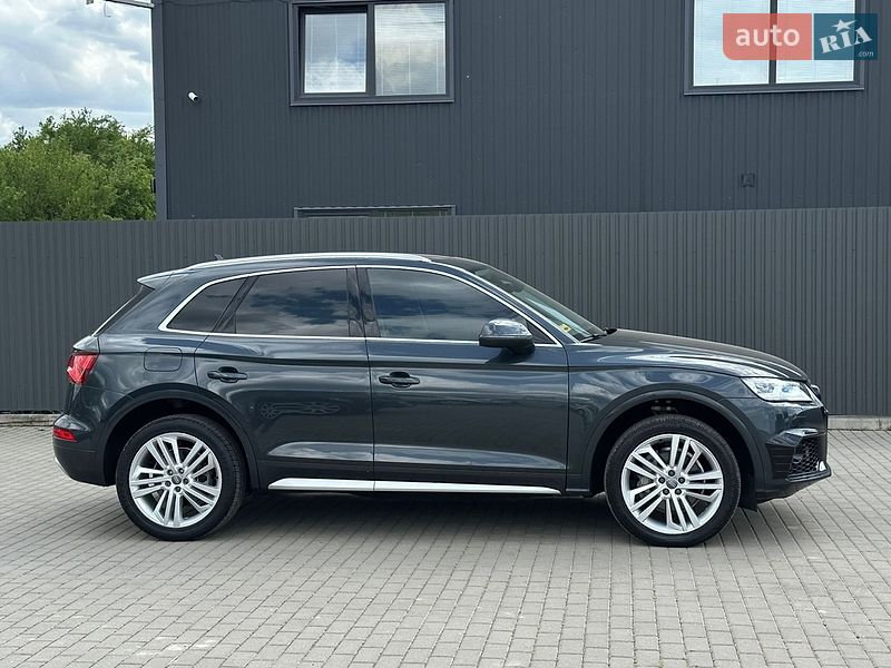 Внедорожник / Кроссовер Audi Q5 2018 в Ужгороде