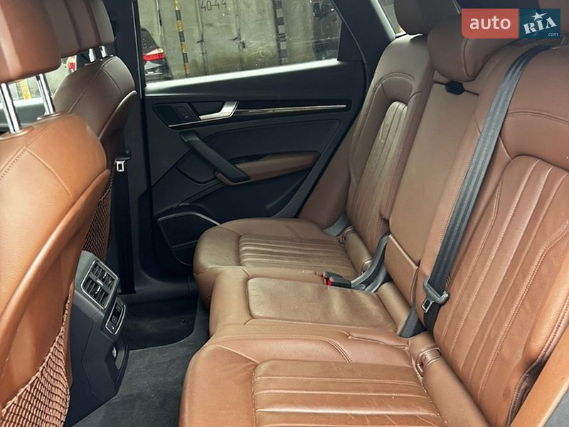 Внедорожник / Кроссовер Audi Q5 2018 в Стрые