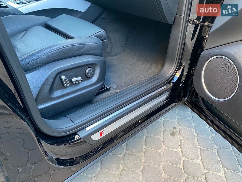 Позашляховик / Кросовер Audi Q5 2017 в Луцьку