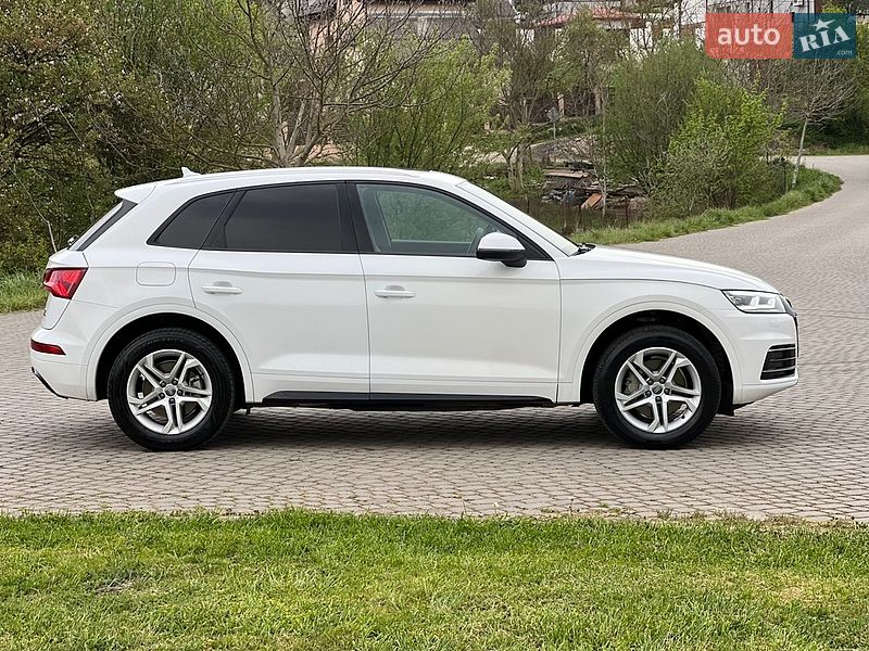 Внедорожник / Кроссовер Audi Q5 2017 в Львове