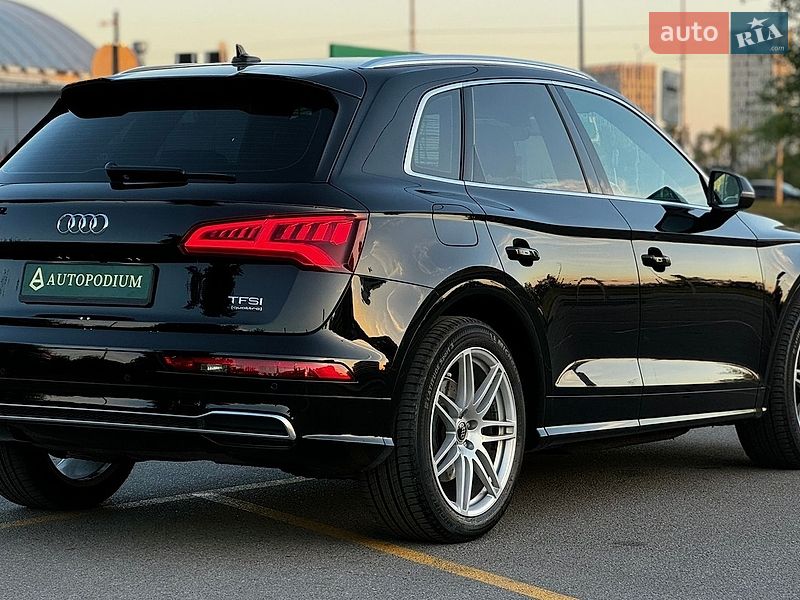 Внедорожник / Кроссовер Audi Q5 2017 в Киеве