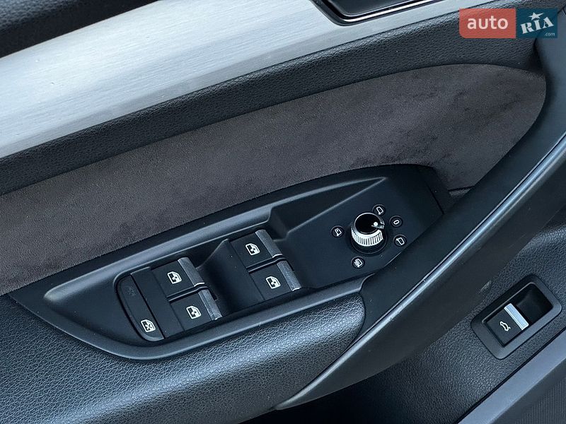 Внедорожник / Кроссовер Audi Q5 2017 в Киеве