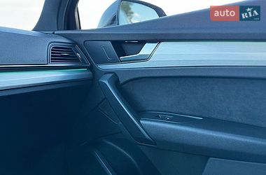 Внедорожник / Кроссовер Audi Q5 2017 в Киеве