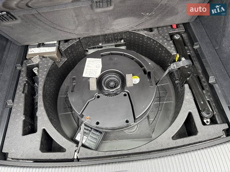 Внедорожник / Кроссовер Audi Q5 2017 в Стрые