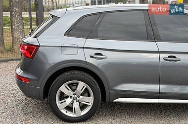 Внедорожник / Кроссовер Audi Q5 2017 в Стрые