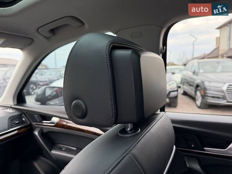 Внедорожник / Кроссовер Audi Q5 2017 в Стрые