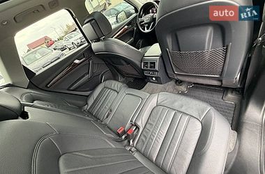 Внедорожник / Кроссовер Audi Q5 2017 в Стрые