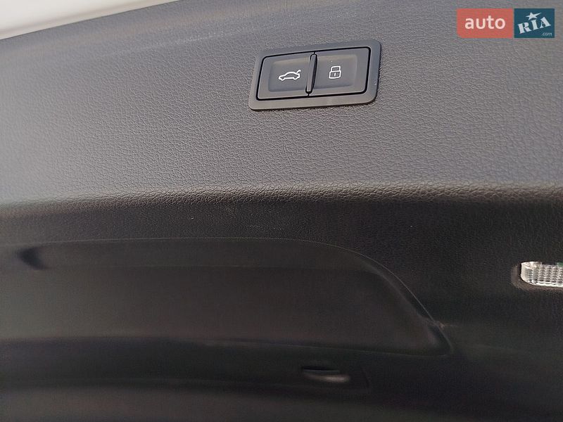 Внедорожник / Кроссовер Audi Q5 2023 в Запорожье