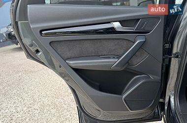 Внедорожник / Кроссовер Audi Q5 2019 в Житомире