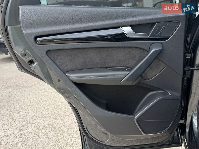 Внедорожник / Кроссовер Audi Q5 2019 в Житомире