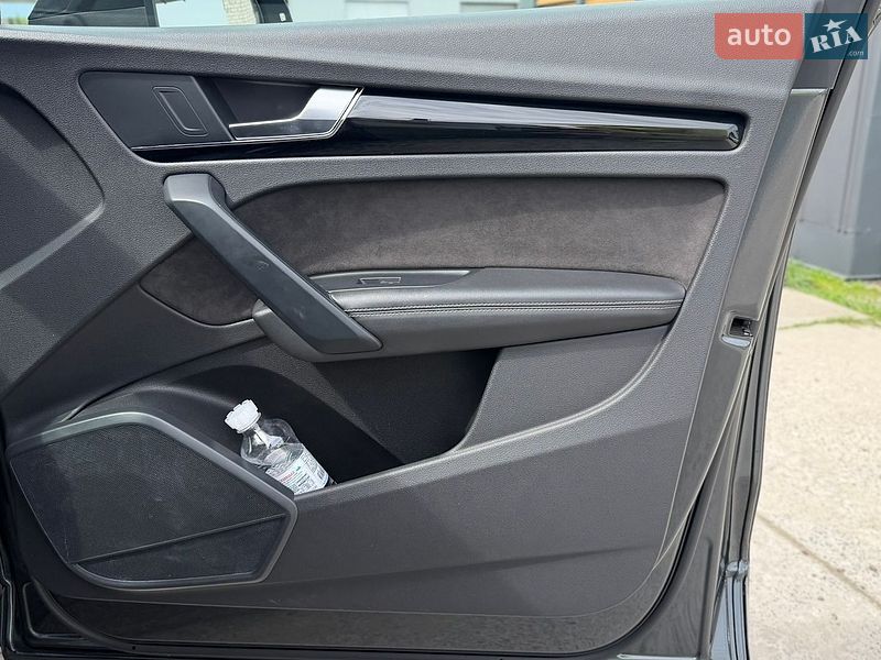 Внедорожник / Кроссовер Audi Q5 2019 в Житомире