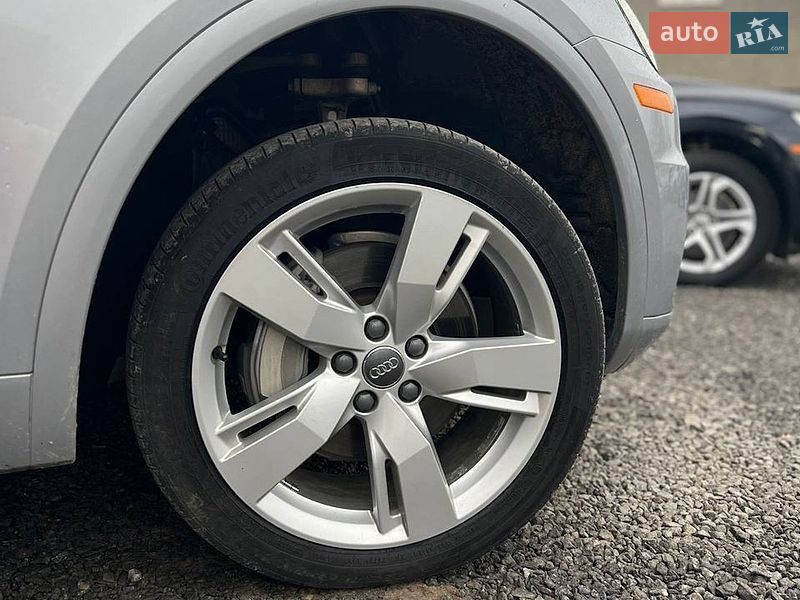 Внедорожник / Кроссовер Audi Q5 2019 в Тернополе