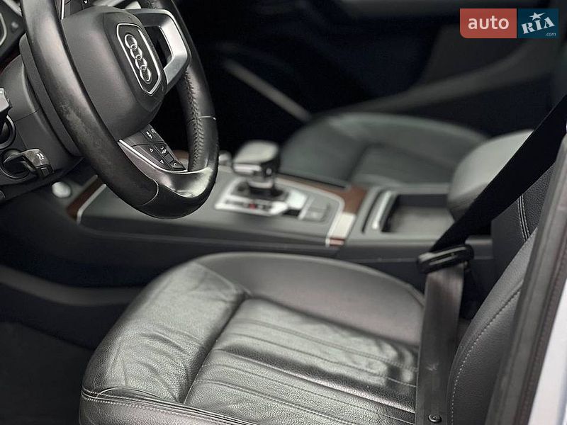 Внедорожник / Кроссовер Audi Q5 2019 в Тернополе