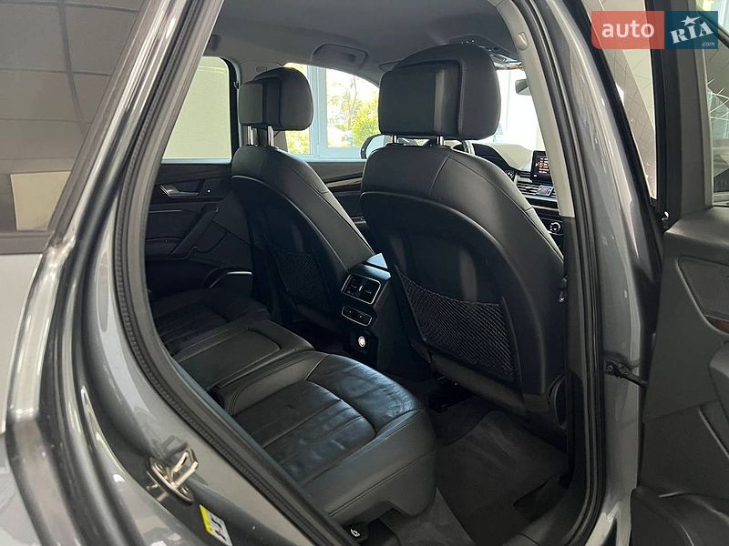 Внедорожник / Кроссовер Audi Q5 2017 в Полтаве