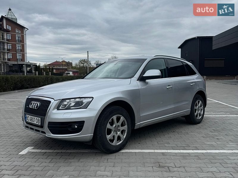 Внедорожник / Кроссовер Audi Q5 2010 в Шептицькому