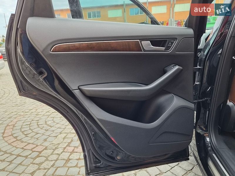 Внедорожник / Кроссовер Audi Q5 2012 в Луцке