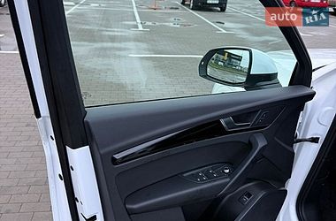 Внедорожник / Кроссовер Audi Q5 2023 в Киеве