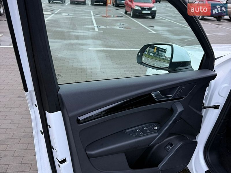 Внедорожник / Кроссовер Audi Q5 2023 в Киеве