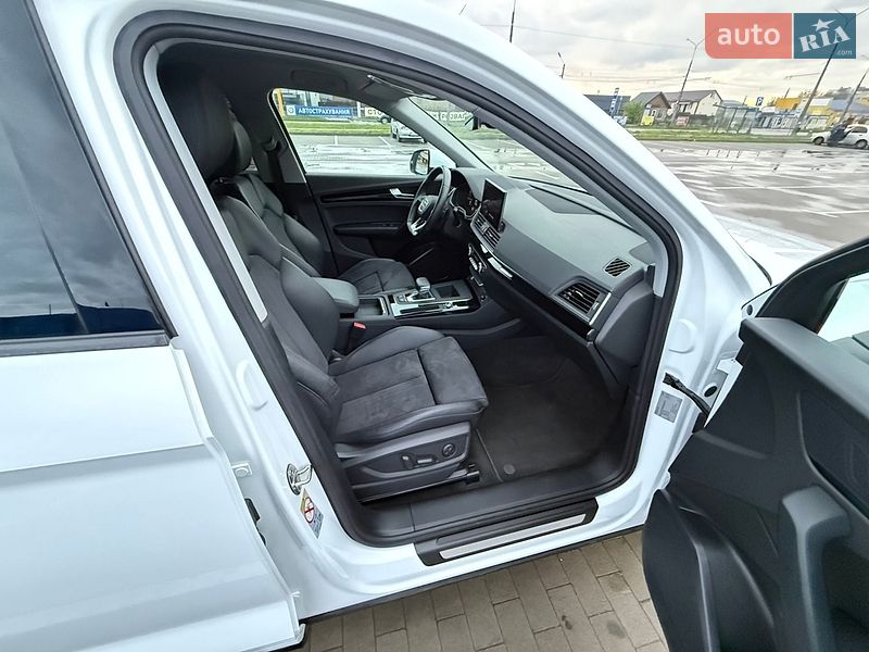 Внедорожник / Кроссовер Audi Q5 2023 в Киеве