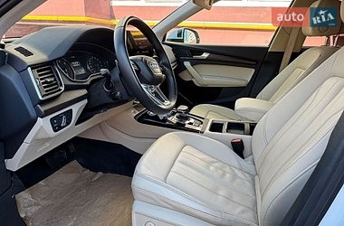Внедорожник / Кроссовер Audi Q5 2021 в Киеве фото 9 Внедорожник / Кроссовер Audi Q5 2021 в Киеве