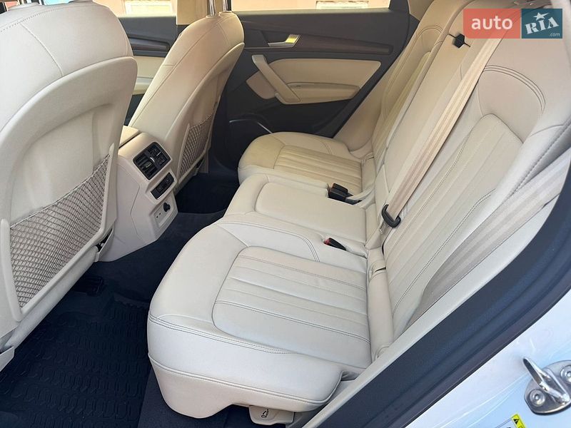 Внедорожник / Кроссовер Audi Q5 2021 в Киеве фото 15 Внедорожник / Кроссовер Audi Q5 2021 в Киеве